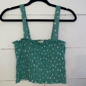 Green top with daisy's- medium